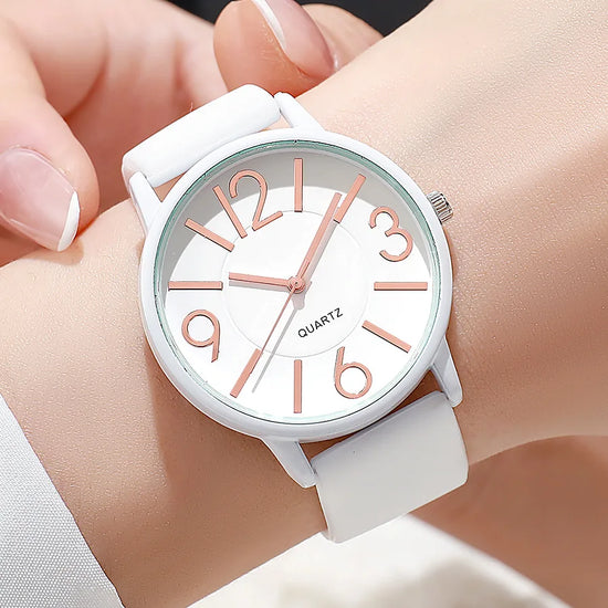 Stylish Silicone Watches for Women - Elevate Your Everyday Look