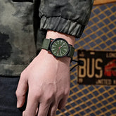 luxury men’s luminous watch